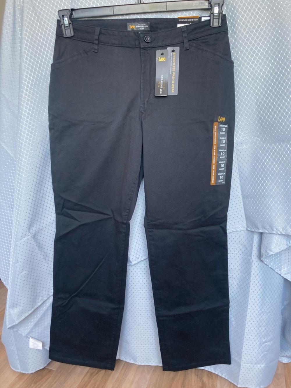 Lee midrise relaxed fit straight leg pant black effortless wash & wear 10 Short